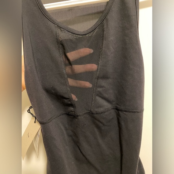 BNWT - TNA Globe Tank (S) - Picture 5 of 7